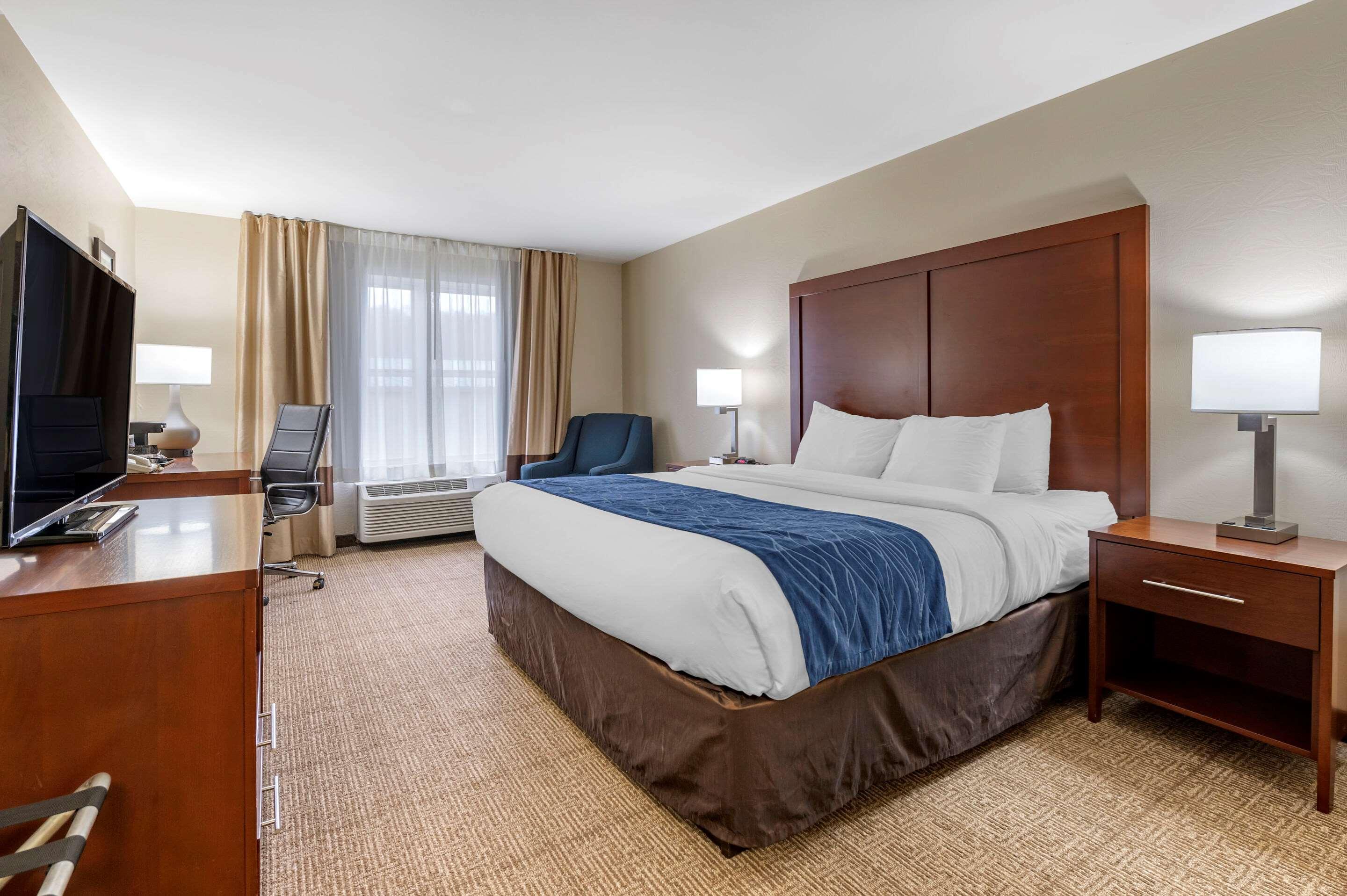 Comfort Inn & Suites Northern Kentucky Wilder Εξωτερικό φωτογραφία