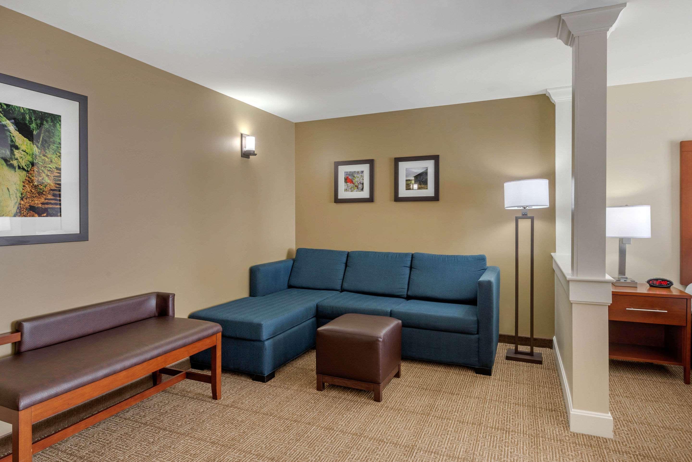 Comfort Inn & Suites Northern Kentucky Wilder Εξωτερικό φωτογραφία