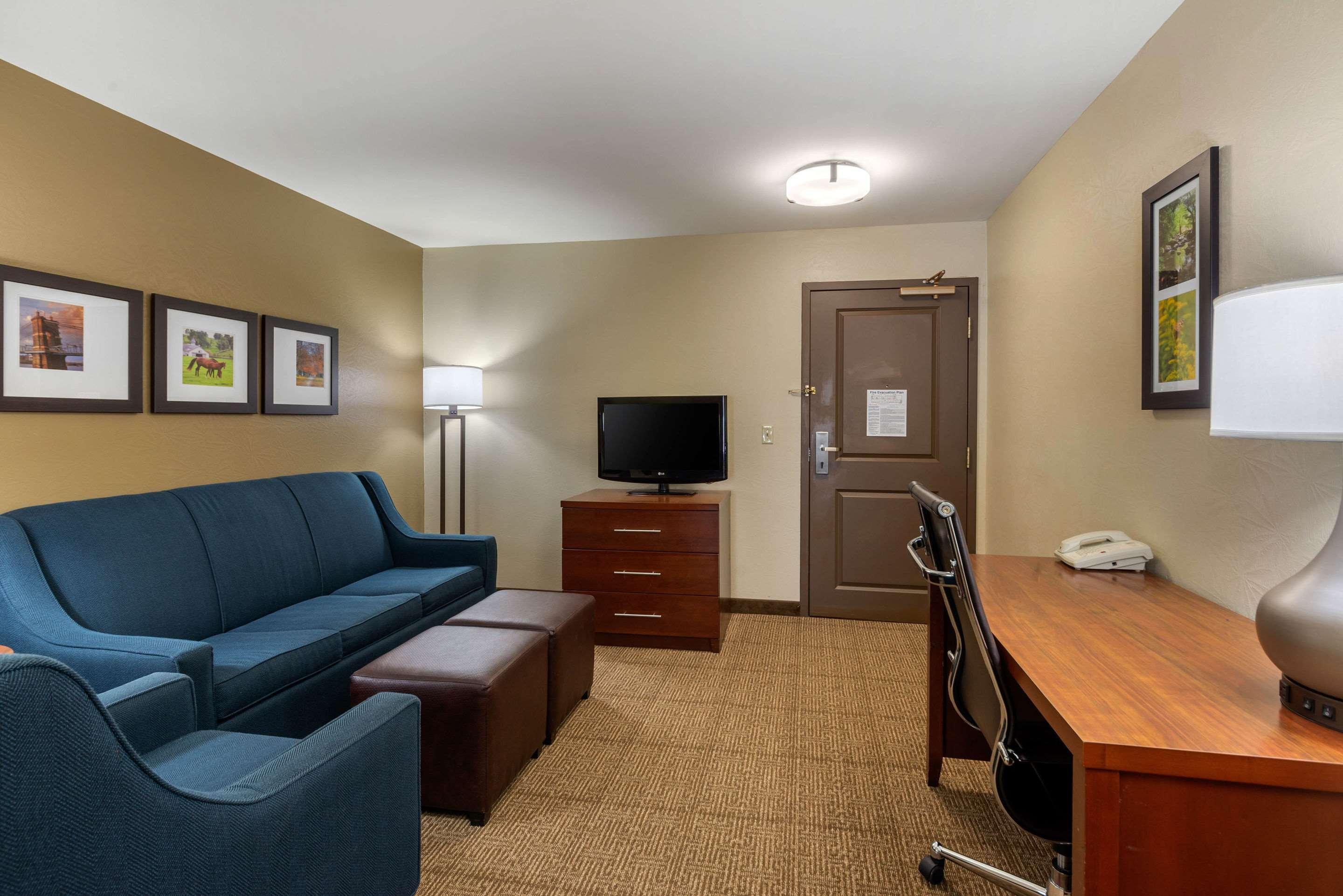 Comfort Inn & Suites Northern Kentucky Wilder Εξωτερικό φωτογραφία