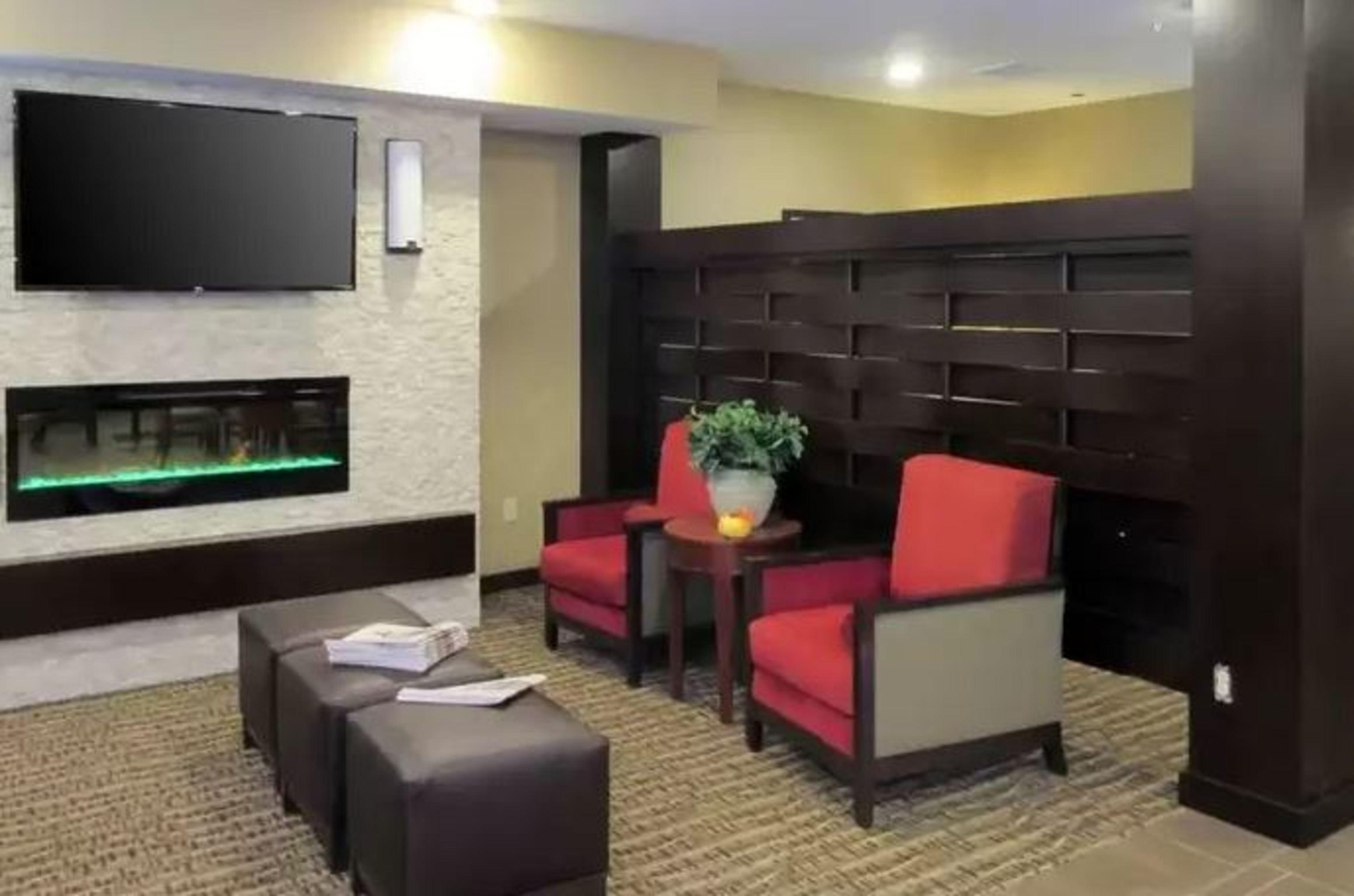 Comfort Inn & Suites Northern Kentucky Wilder Εξωτερικό φωτογραφία