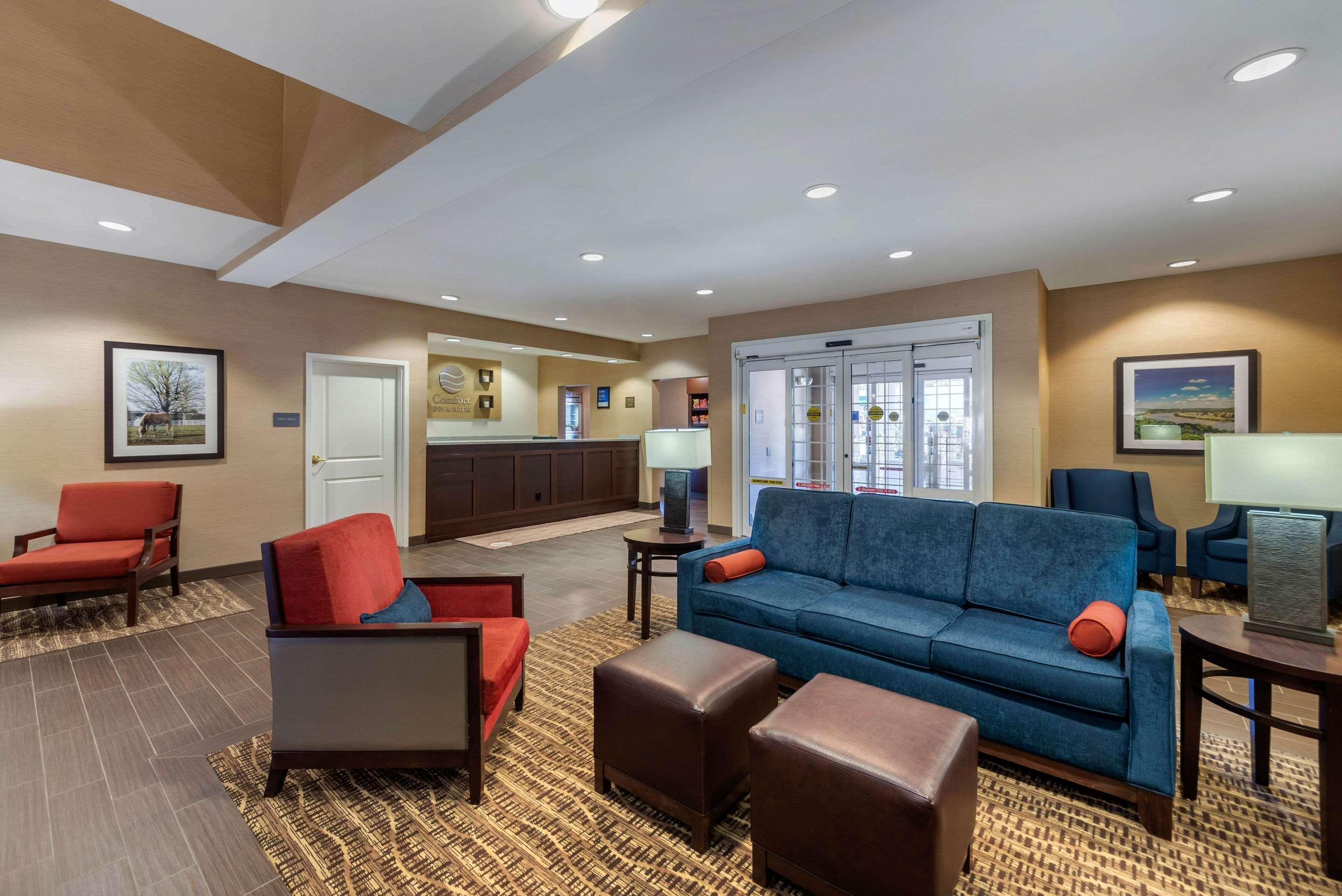 Comfort Inn & Suites Northern Kentucky Wilder Εξωτερικό φωτογραφία