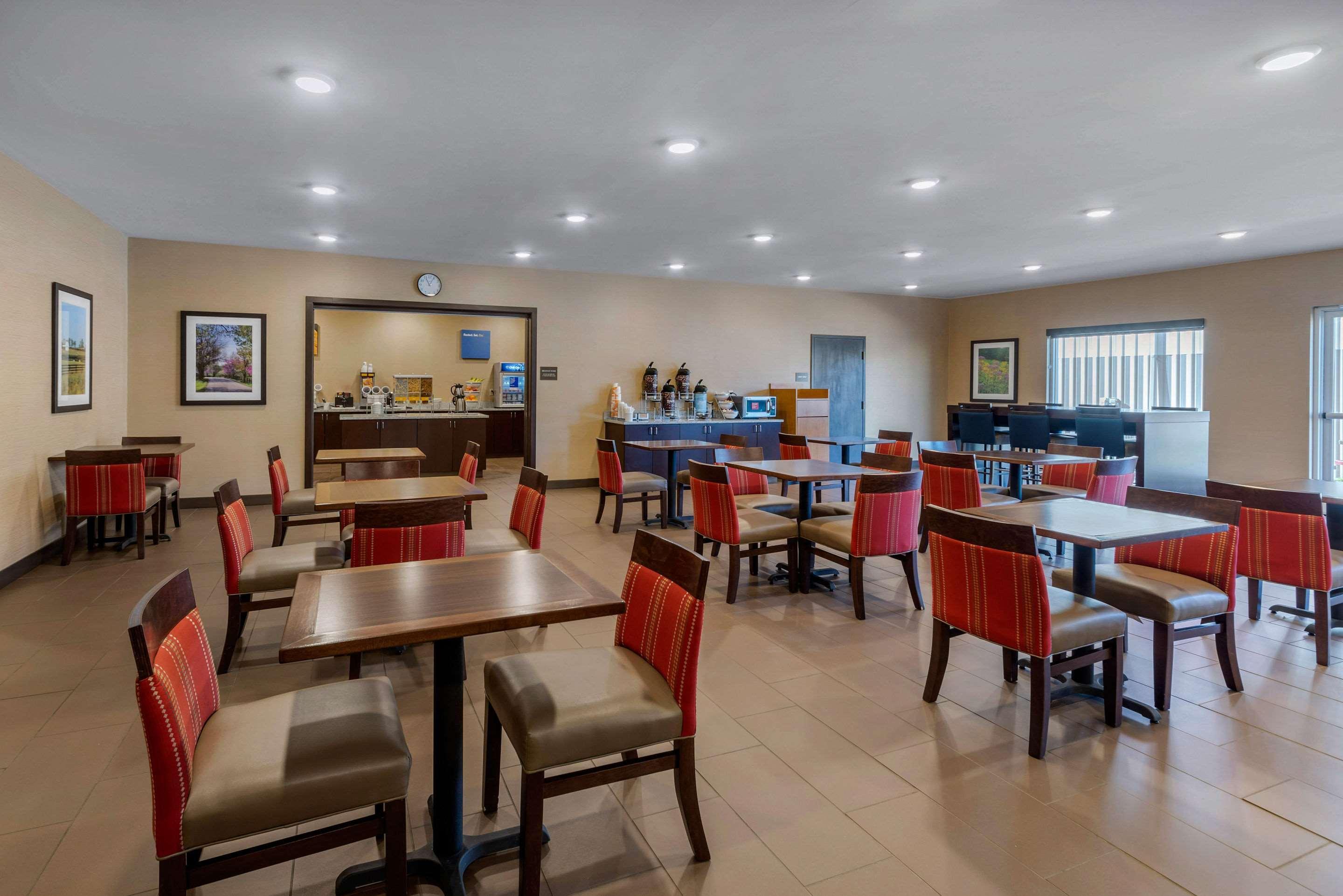 Comfort Inn & Suites Northern Kentucky Wilder Εξωτερικό φωτογραφία