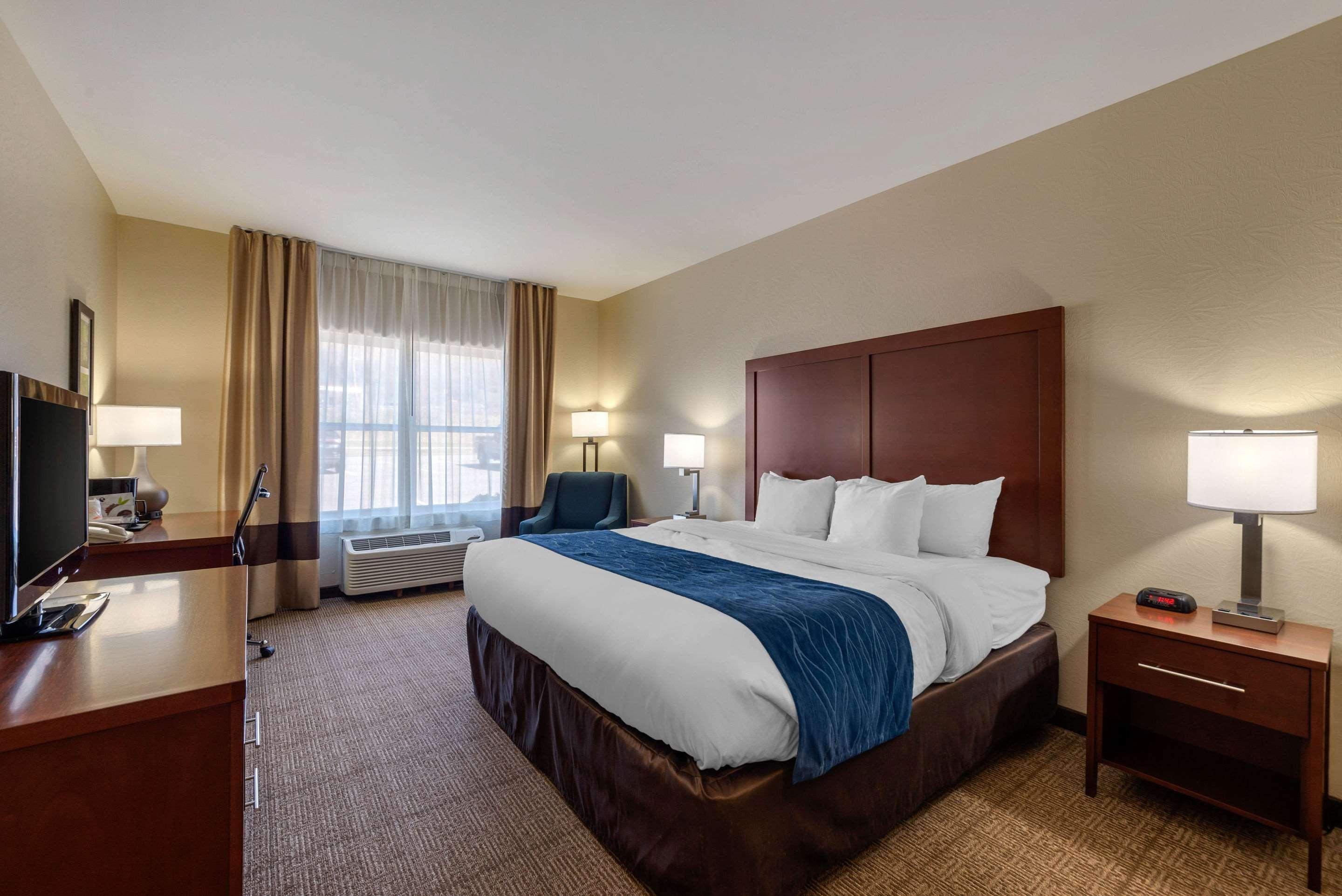 Comfort Inn & Suites Northern Kentucky Wilder Εξωτερικό φωτογραφία