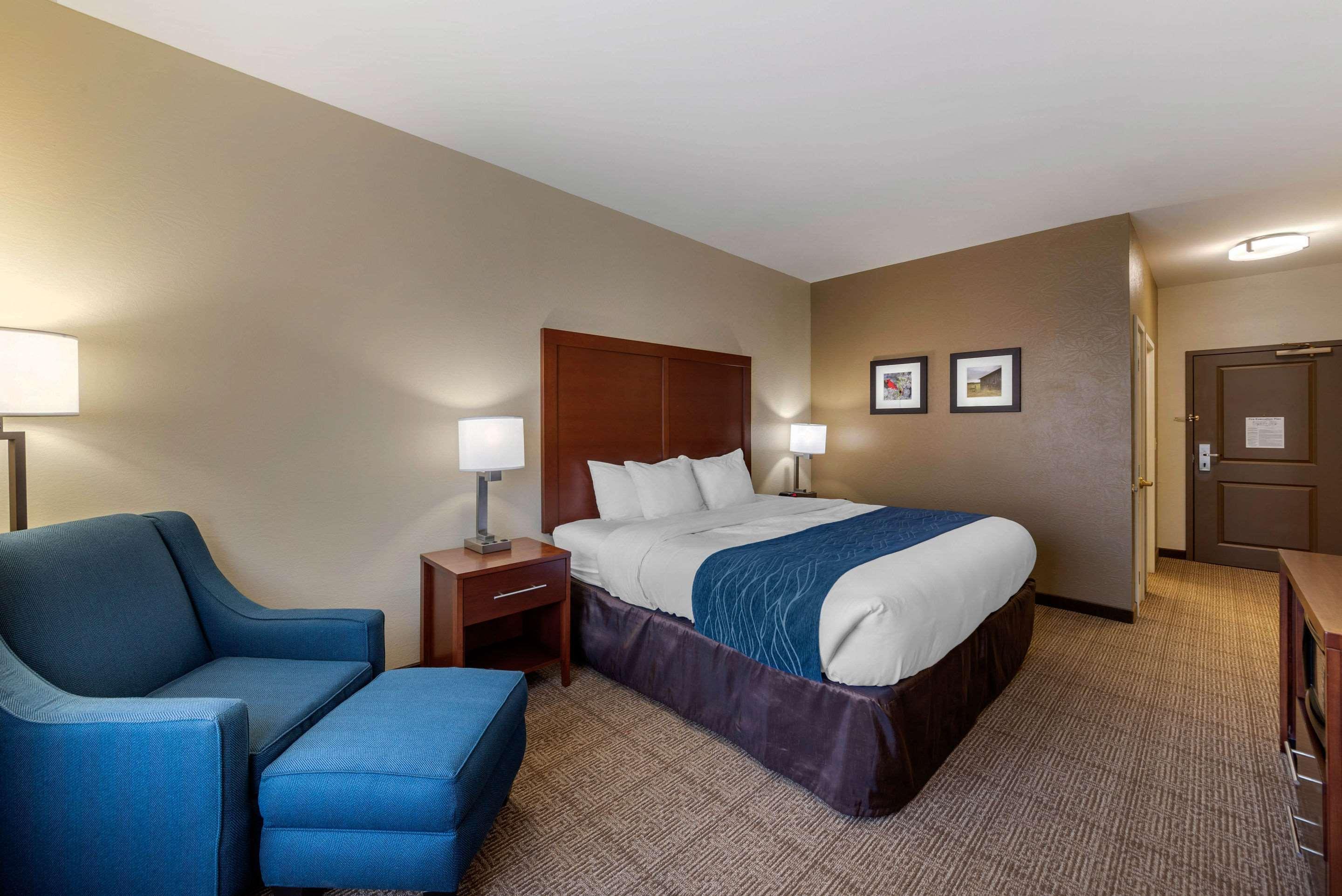 Comfort Inn & Suites Northern Kentucky Wilder Εξωτερικό φωτογραφία