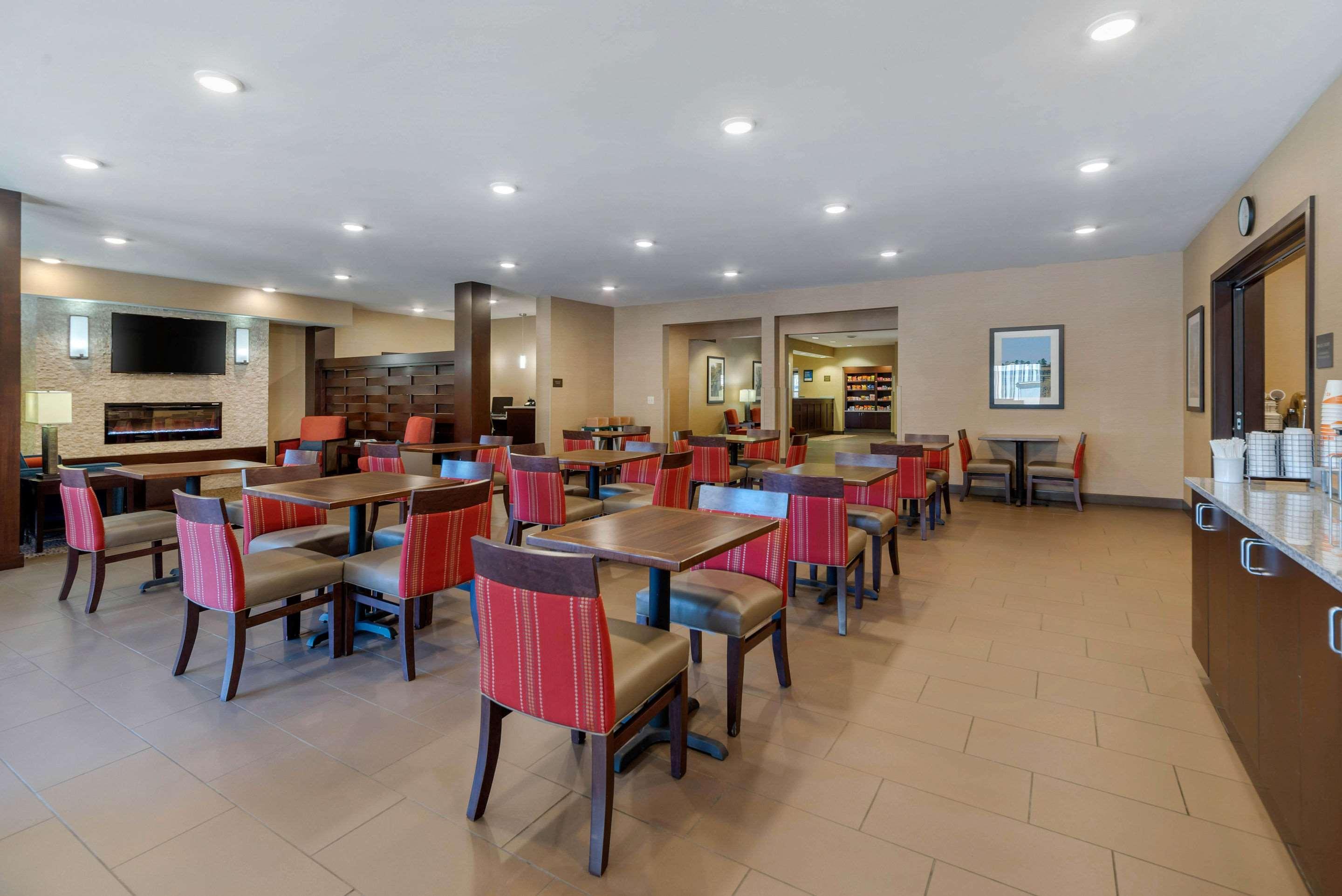 Comfort Inn & Suites Northern Kentucky Wilder Εξωτερικό φωτογραφία