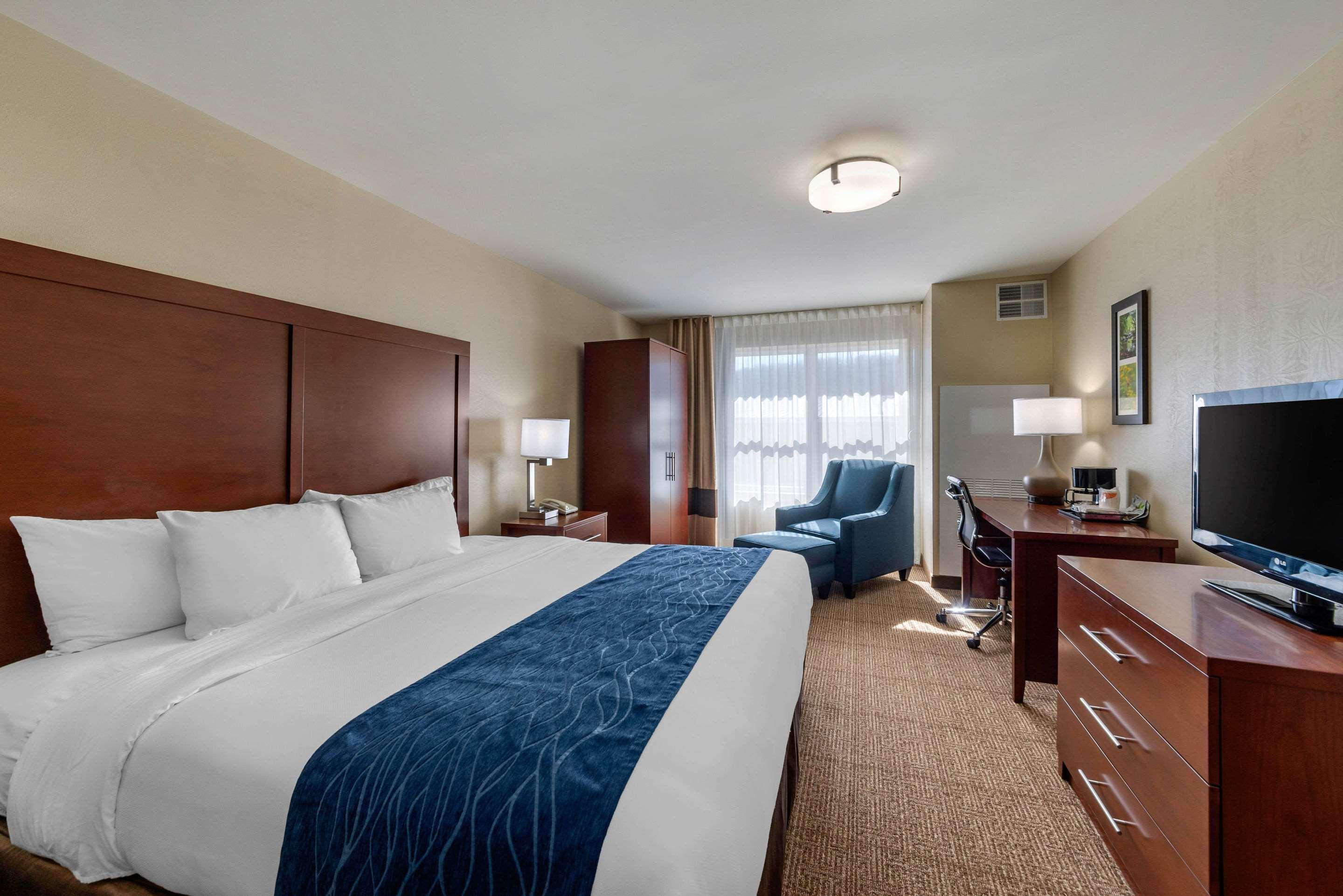 Comfort Inn & Suites Northern Kentucky Wilder Εξωτερικό φωτογραφία