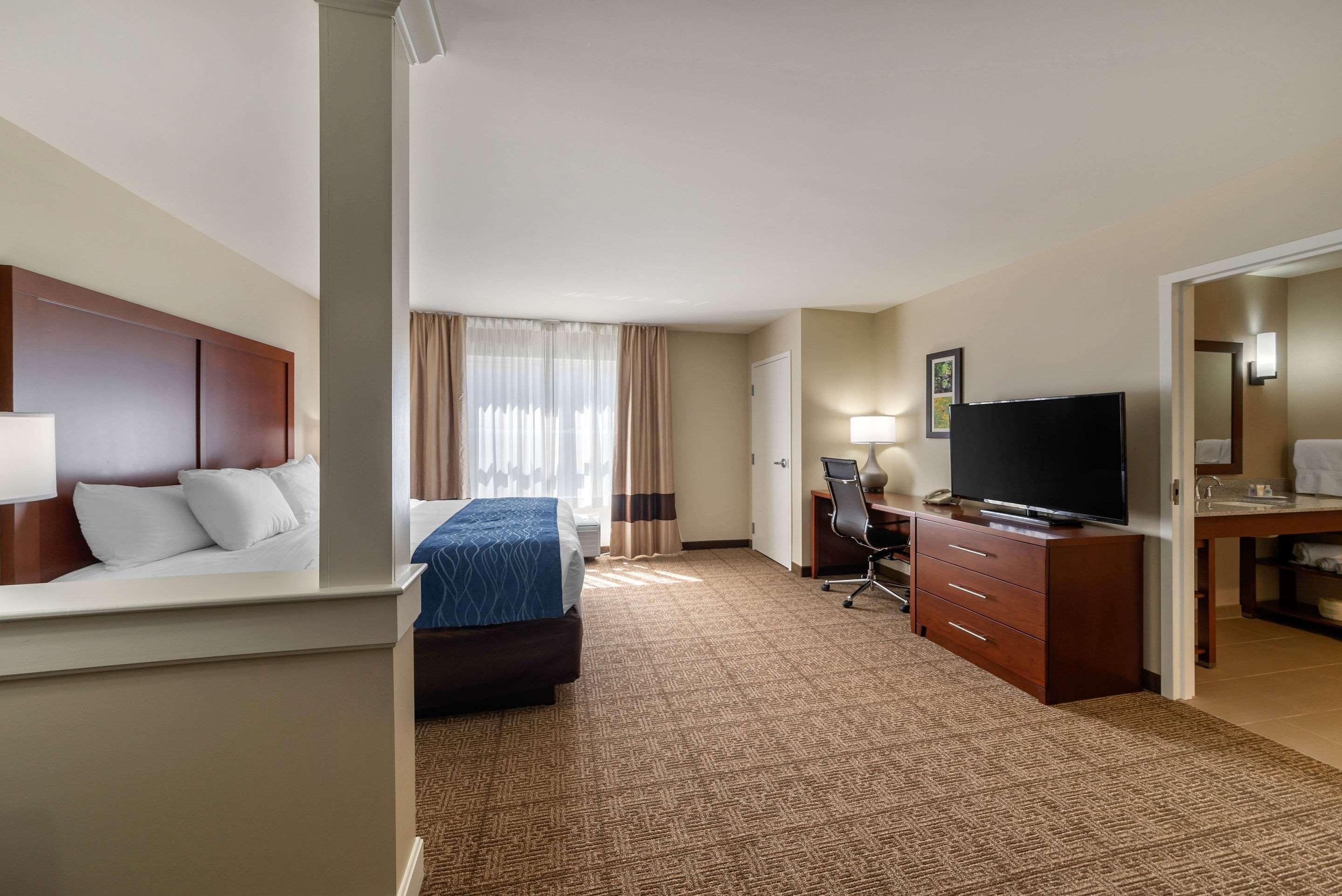 Comfort Inn & Suites Northern Kentucky Wilder Εξωτερικό φωτογραφία