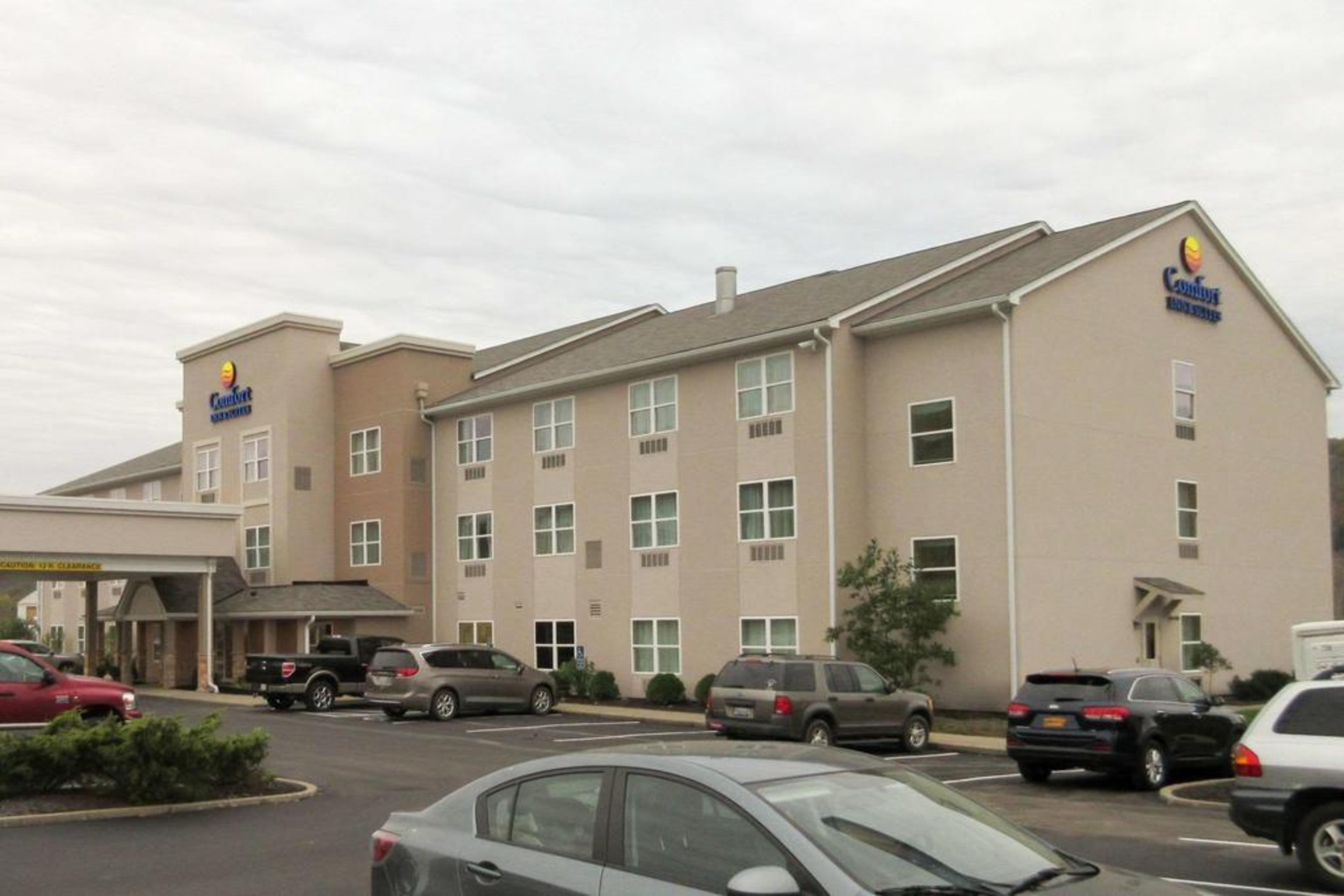 Comfort Inn & Suites Northern Kentucky Wilder Εξωτερικό φωτογραφία