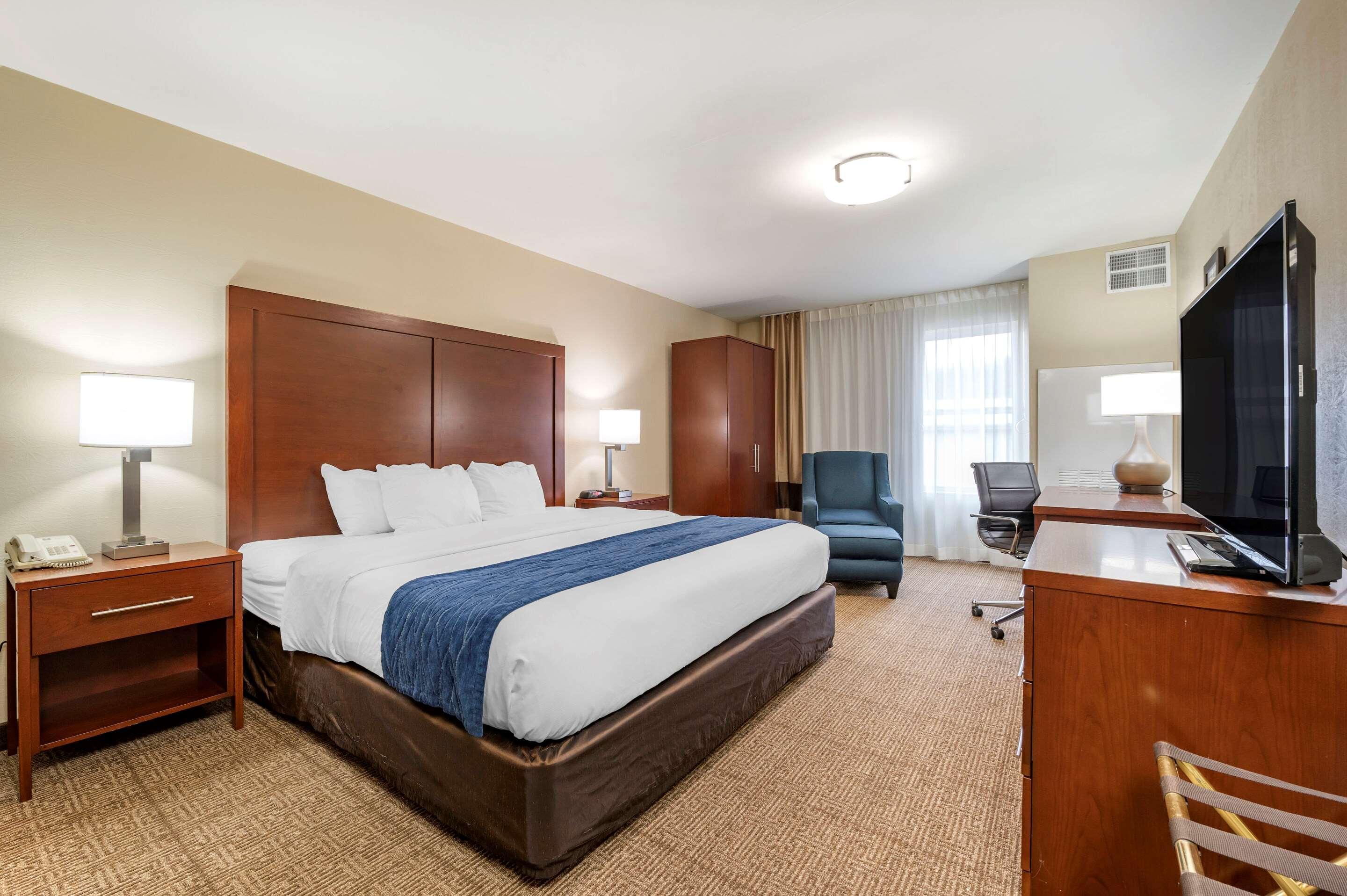 Comfort Inn & Suites Northern Kentucky Wilder Εξωτερικό φωτογραφία